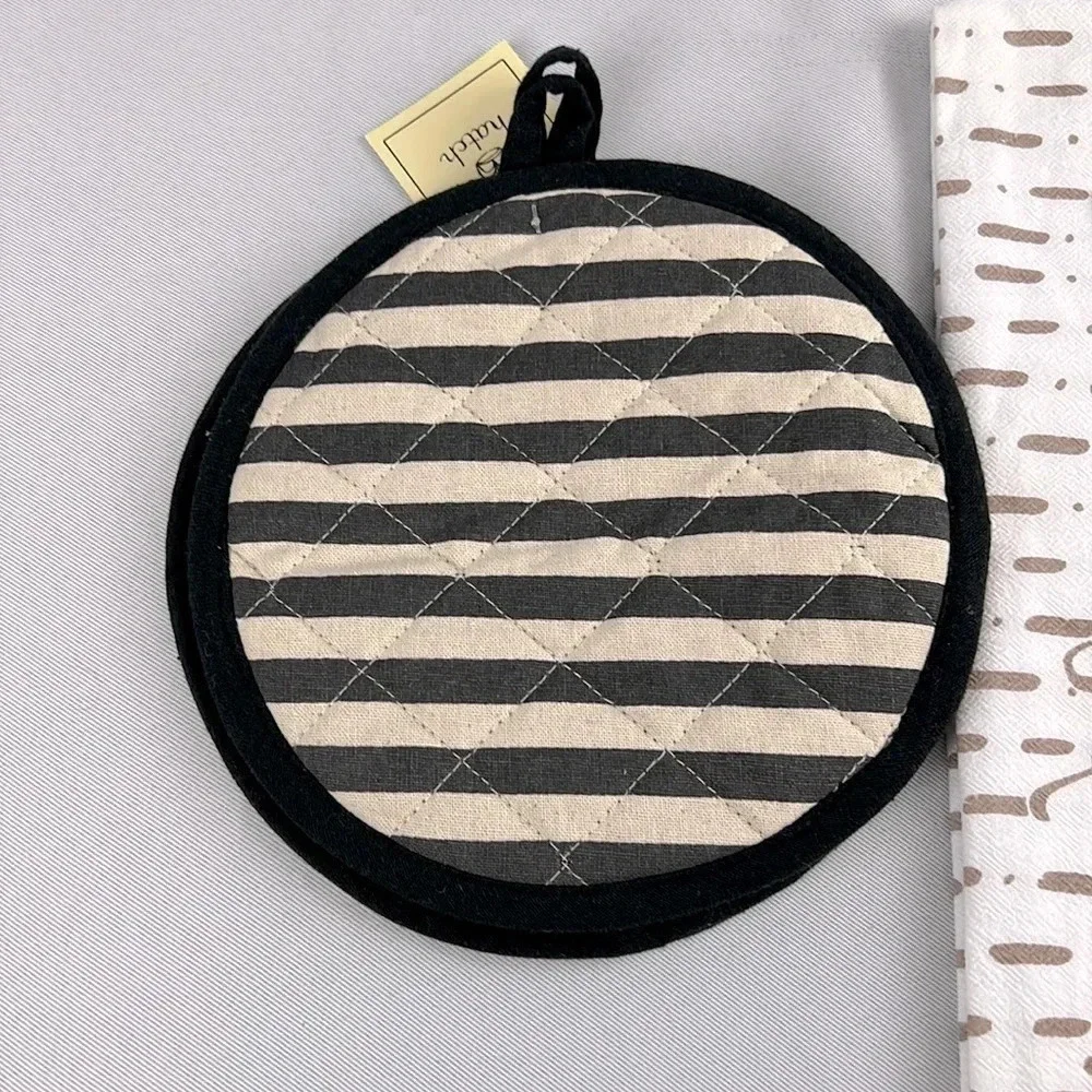 Molly Hatch nwt farmhouse